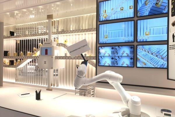 Chanel factory 5 - Robots Doosan